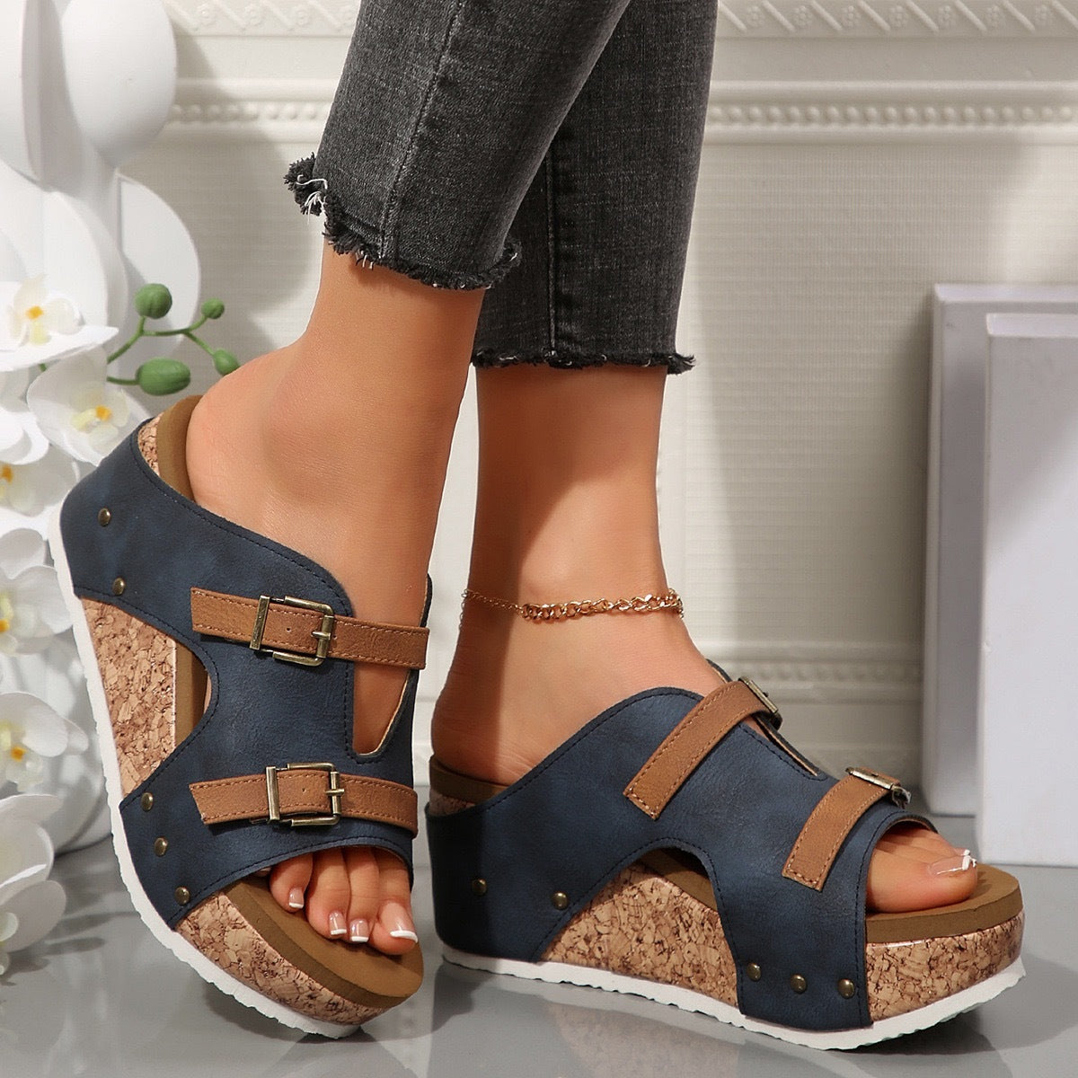 Chaussure compensée pour femmes à talons hauts et à bout ouvert - ZAHA